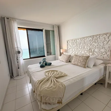 Donana Beachfront Ocean View Sunset Balcony * パタラバカ