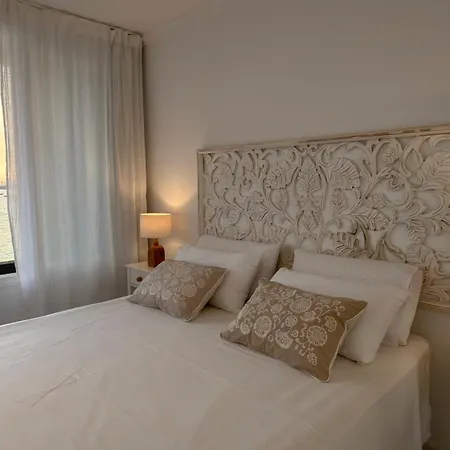 Donana Beachfront Ocean View Sunset Balcony アパート パタラバカ